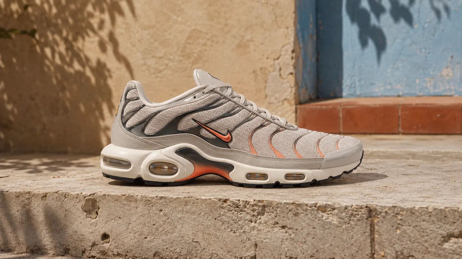 Nike Air Max TN patike u bež boji s narandžastim detaljima